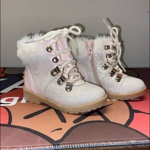 Juicy couture baby boots